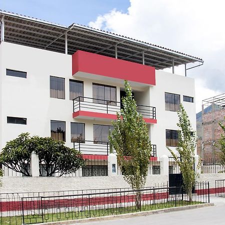 Hostal Santa Rosa Caraz Exterior photo